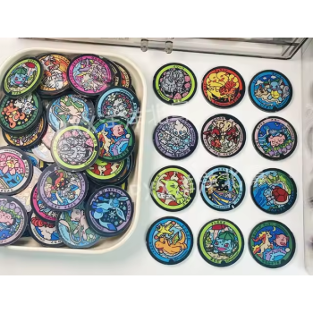 Moeda de acrílico 4cm temático Pokémon (Sortido)