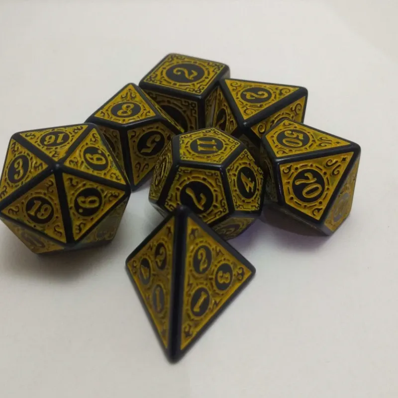 Kit 7 Dados Wood Amarelo c/ Números Amarelos Kit 7 Dados Wood Amarelo c/ Números Amarelos