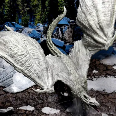 D&D: Icons of the Realms - White Adult Dragon Premium Figure
