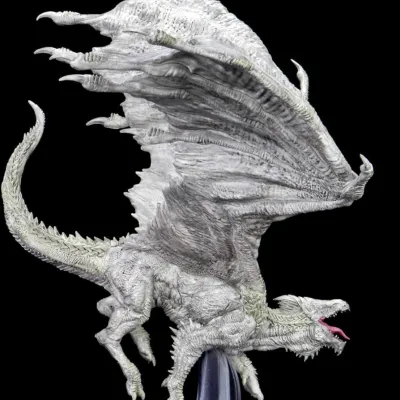 D&D: Icons of the Realms - White Adult Dragon Premium Figure