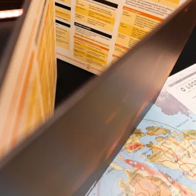 Tales From the Loop: Contos do Loop - Escudo do Mestre e Mapas - Galápagos Jogos