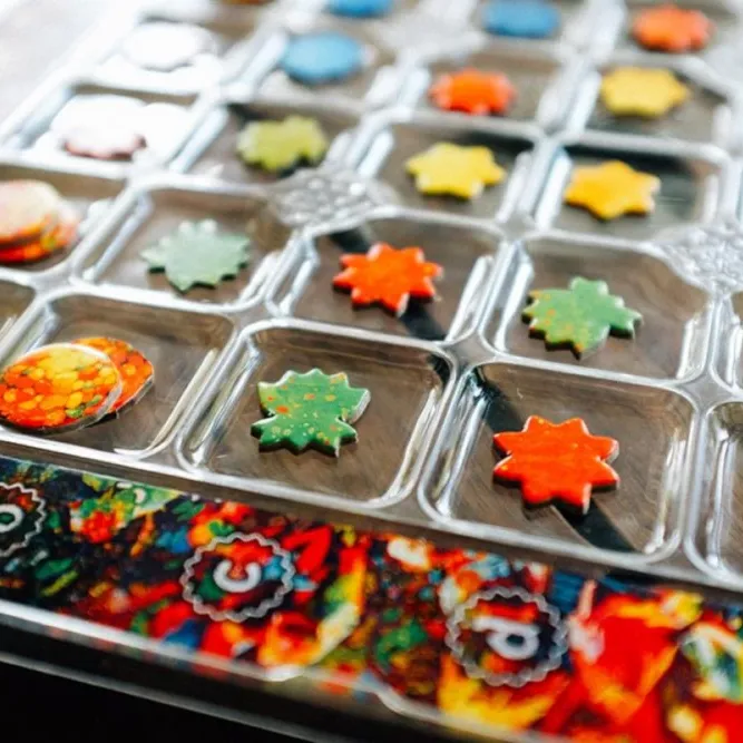 Holi: Um Festival de Cores - Devir Jogos Holi: Um Festival de Cores - Devir Jogos