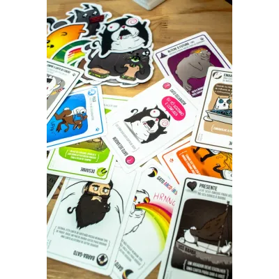 Exploding Kittens: Para a Galera - Galápagos Jogos