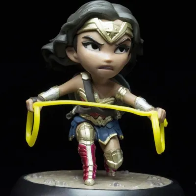 Miniatura Wonder Woman Justice League (Mulher-Maravilha Liga da Justiça) Q-Fig Miniatura Wonder Woman Justice League (Mulher-Maravilha Liga da Justiça) Q-Fig