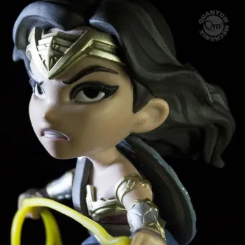 Miniatura Wonder Woman Justice League (Mulher-Maravilha Liga da Justiça) Q-Fig Miniatura Wonder Woman Justice League (Mulher-Maravilha Liga da Justiça) Q-Fig