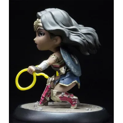 Miniatura Wonder Woman Justice League (Mulher-Maravilha Liga da Justiça) Q-Fig