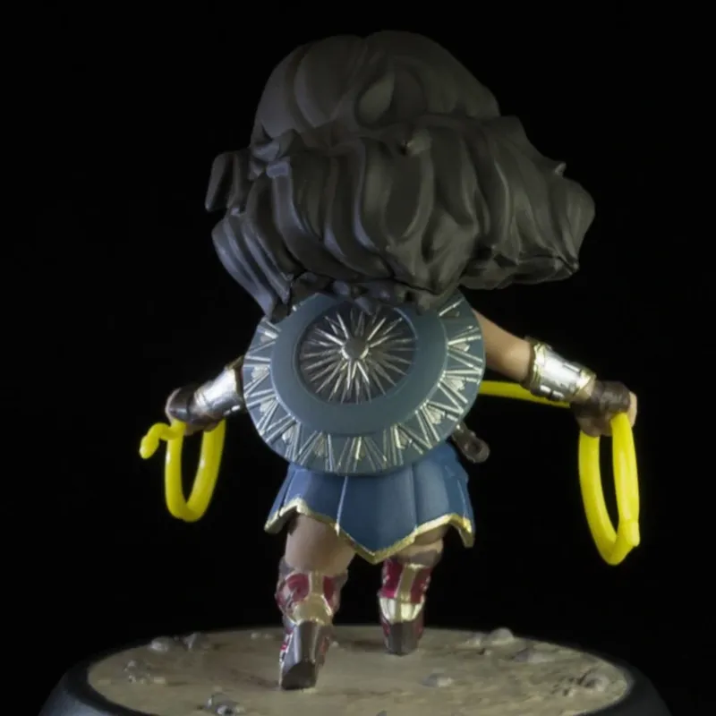 Miniatura Wonder Woman Justice League (Mulher-Maravilha Liga da Justiça) Q-Fig Miniatura Wonder Woman Justice League (Mulher-Maravilha Liga da Justiça) Q-Fig