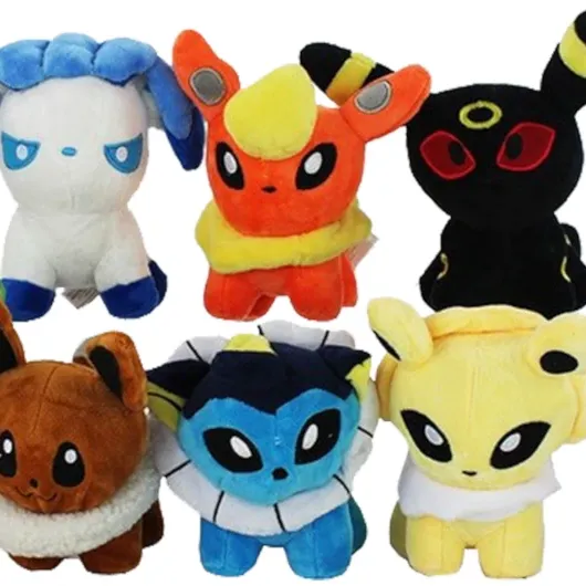 Pelúcia Pokémon: Evoluções Eevee Mini (13cm)
